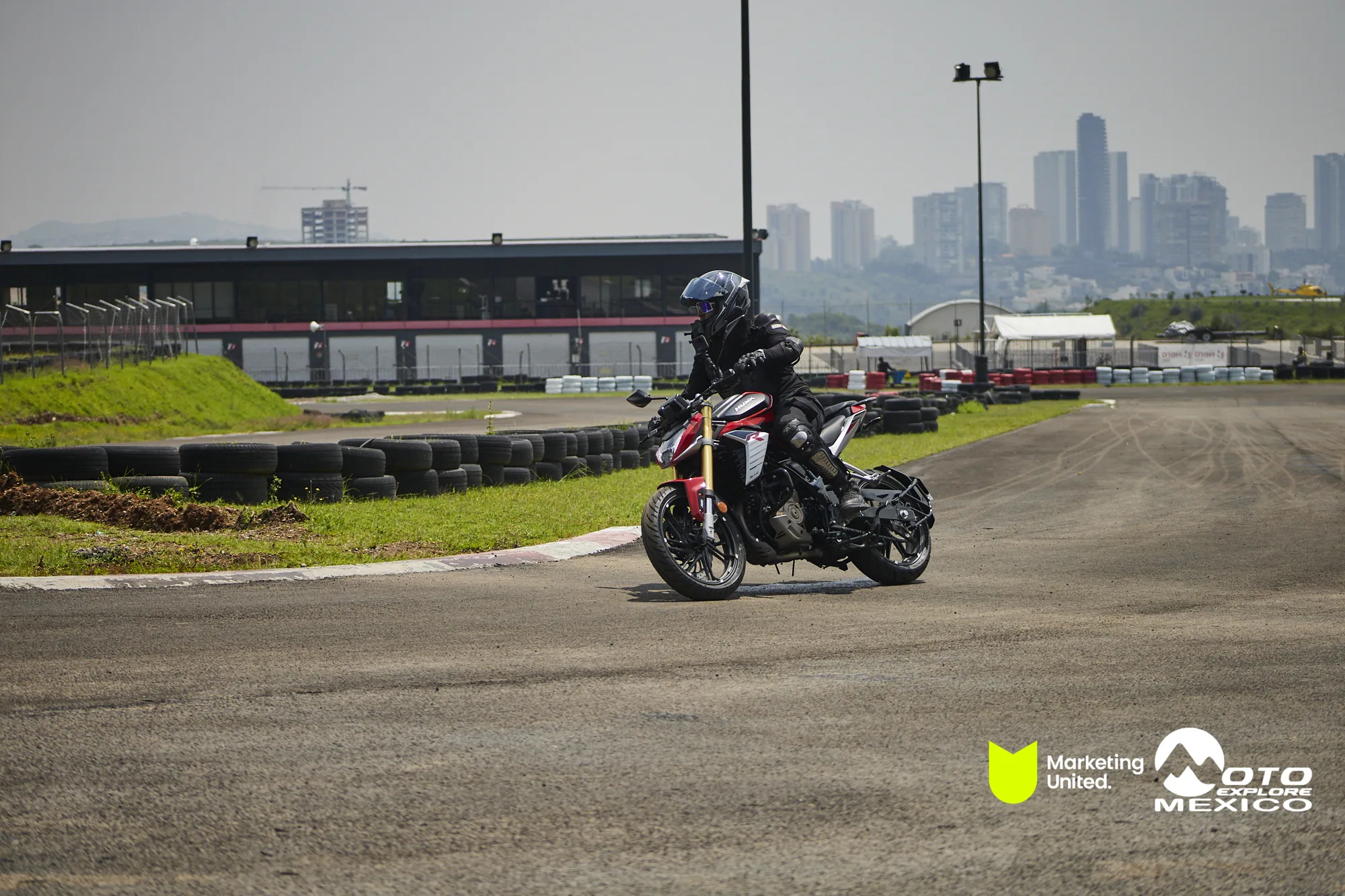 HUNK TRACKDAY 307